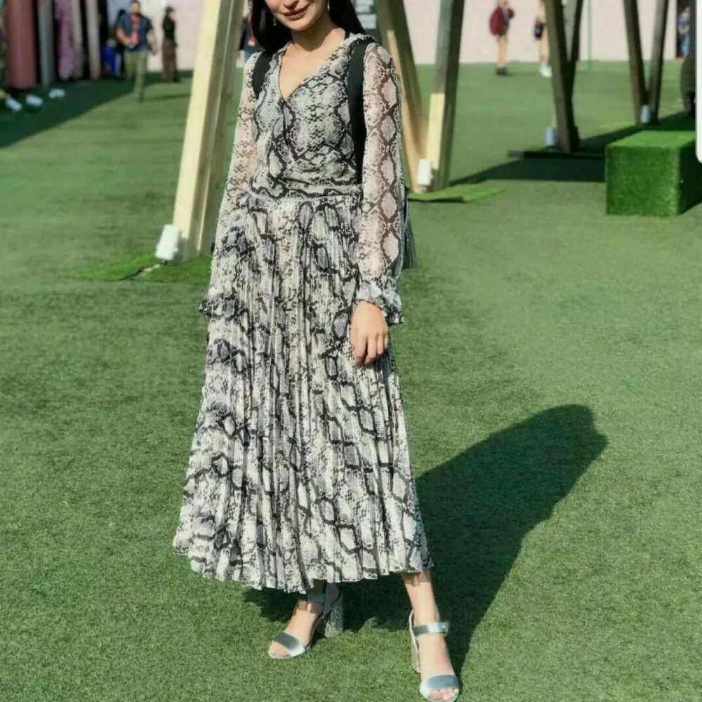 RESERVED .H&M TREND Conscious Midi SNAKESKIN PATTERNED Wrap Pleated Dress Size 8 - Picture 6 of 13
